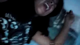 ¡Ay, me equivoqué de hoyo? perdon.. Si ya sabes como soy confessor que te lo acomodas en el culo?. Su primera vez por el culo no es como ella quería pero se fue a su casa siendo otra mujer.